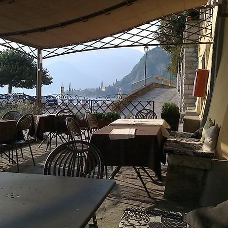 Apartment Fiumelatte Sleeps 3 Varenna